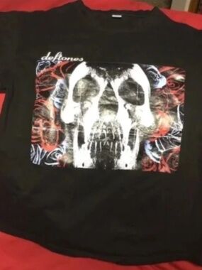 Deftones tshirt